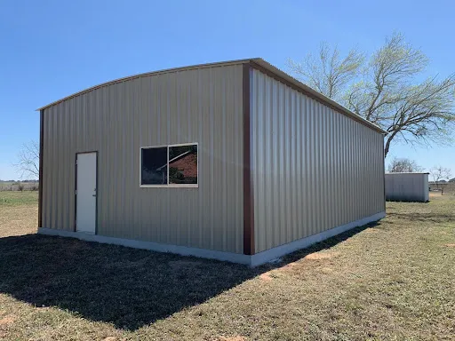 Turnkey metal building horizontal windows